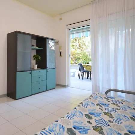 Pinewood Apartment *